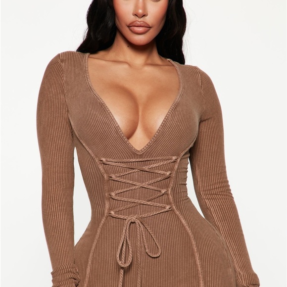 Brown jumpsuit - Picture 3 of 3